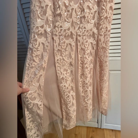 COPY - Stunning blush pink sequin Adrianna Papell gown - Picture 3 of 10